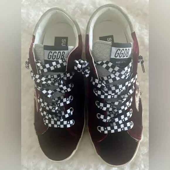 Ltd Edition Golden Goose Superstars - Picture 5 of 14